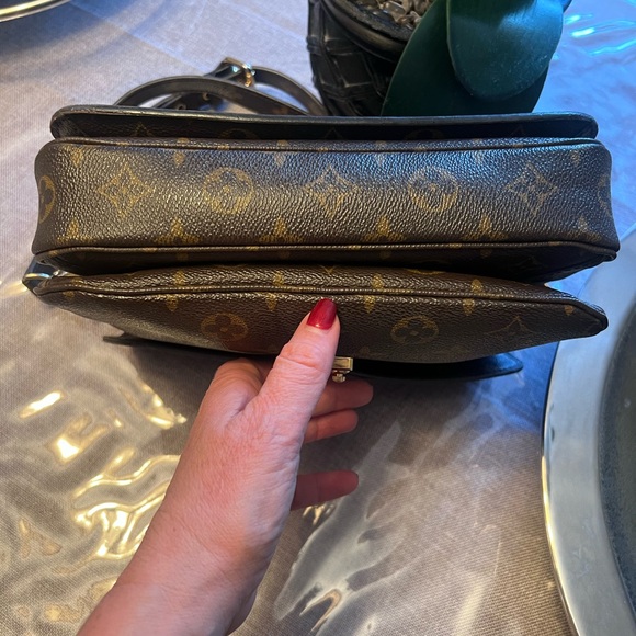 Louis Vuitton Monogram Crossbody Bag with Gold Accents - Picture 15 of 15